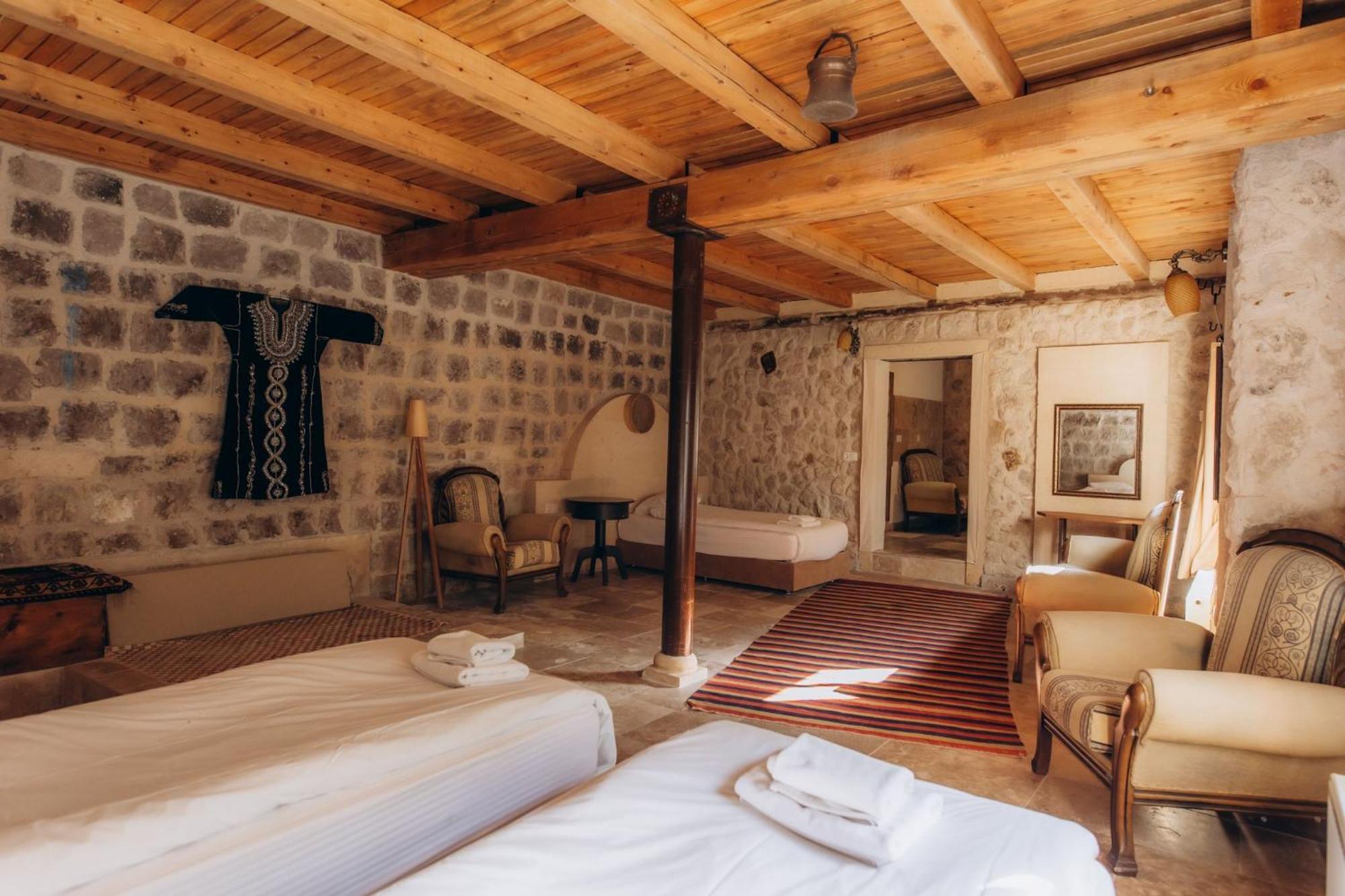 Anatolia Raymonde Cave House Hotel Uchisar Exterior photo
