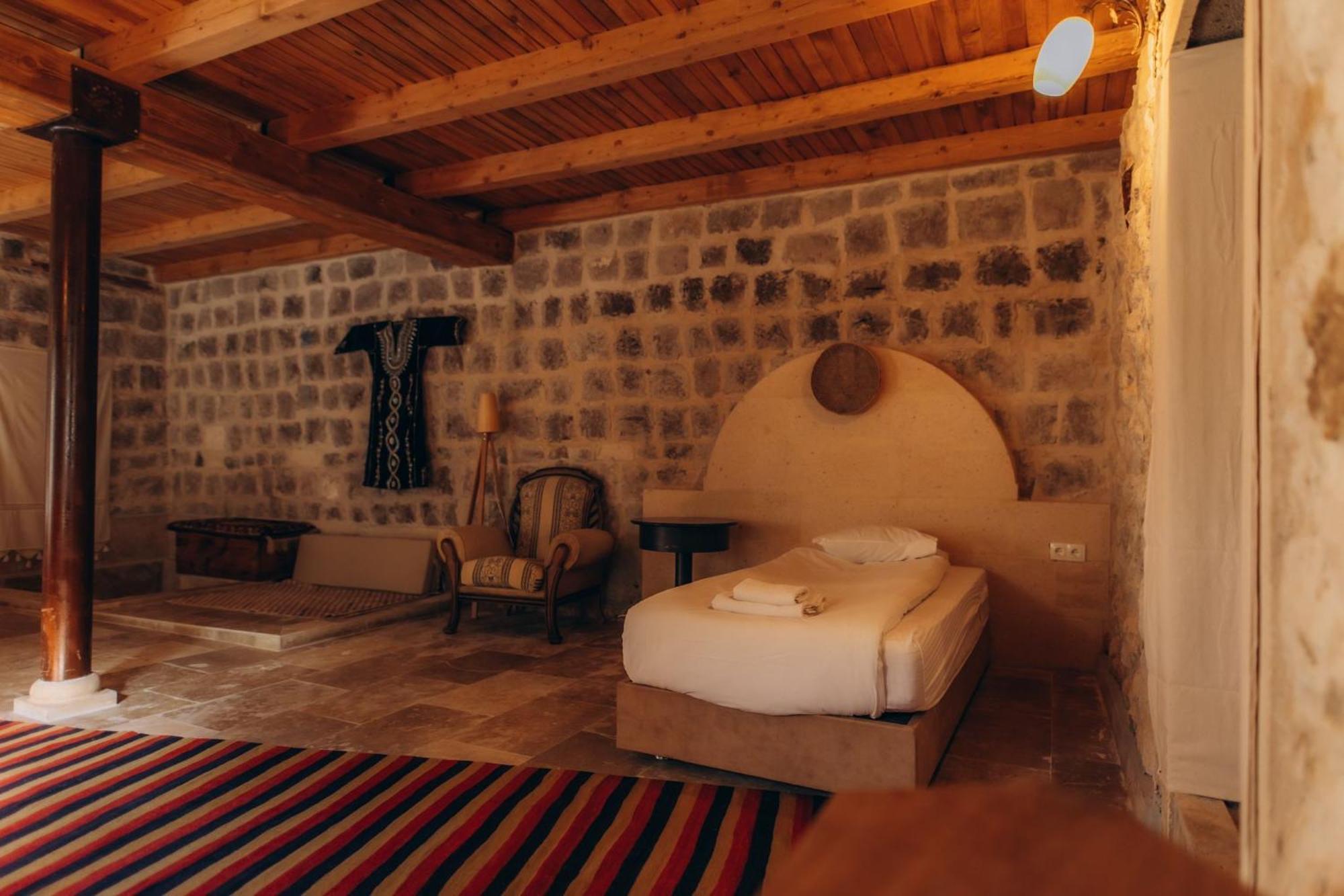 Anatolia Raymonde Cave House Hotel Uchisar Exterior photo